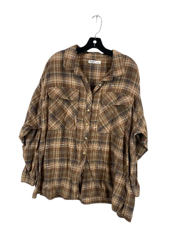 Top Long Sleeve By Arizona In Brown, Size: L