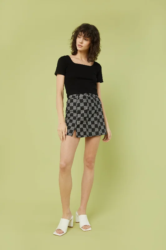 SQUARE NECK CROPPED TOP