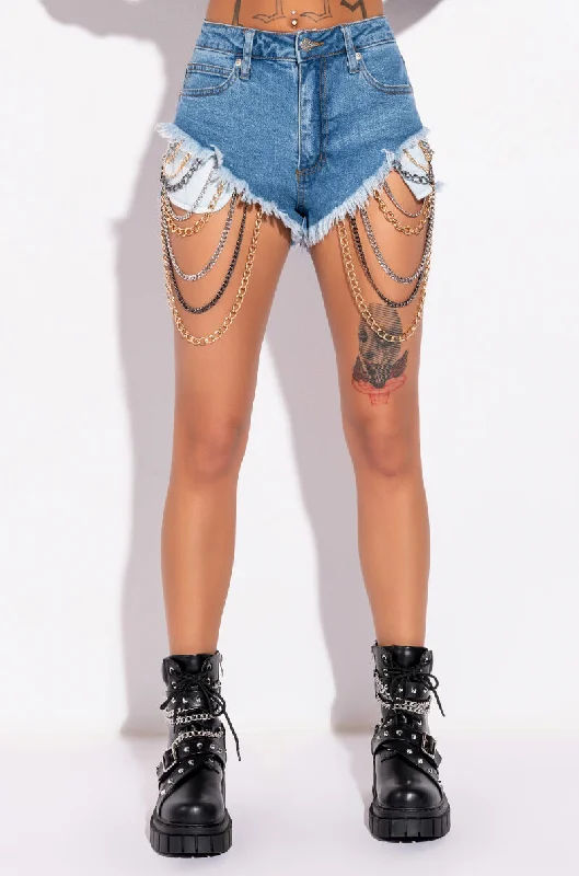 SEXY CHAIN DENIM SHORTS